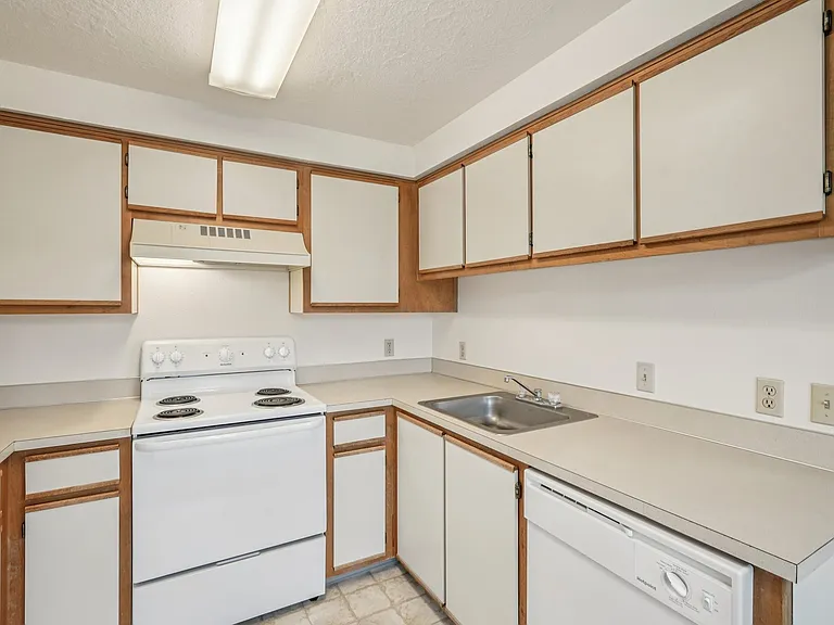 Fircrest Apartments — Photo 6