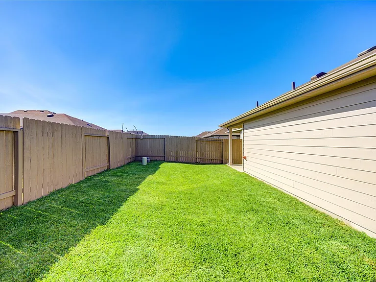 5406 Castlebury Meadows Dr — Photo 33
