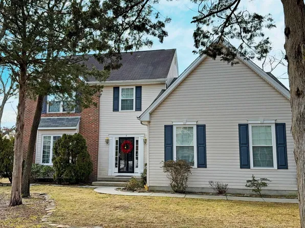 4 Devon Dr, Egg Harbor Township, NJ 08234