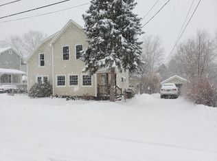 35 Jackson St, Essex Junction, VT 05452