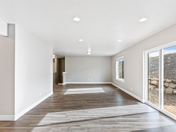 5th image of 393 N Slant Rd #31