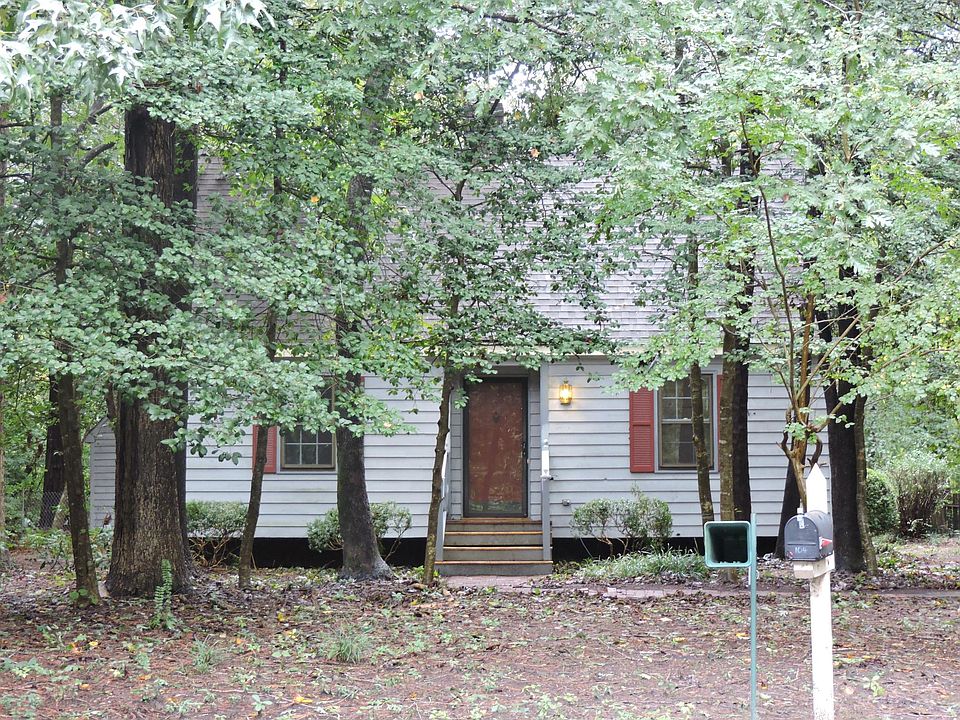 1st image of 104 Knights Ct