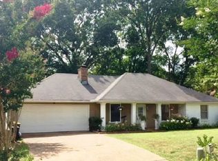 300 Kellys Glen Dr, Ridgeland, MS 39157