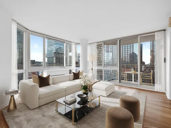 20 2nd Street image 1 of 32