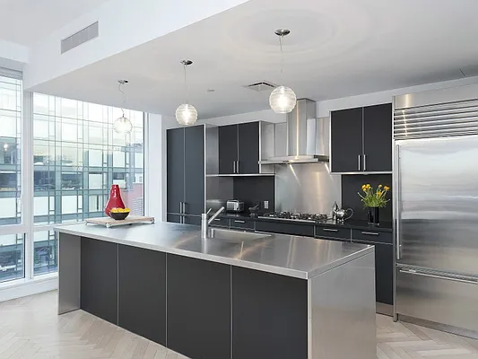 Sold by Sotheby's International Realty | media 14