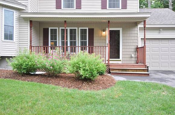 Welcoming entry~ Farmers Porch