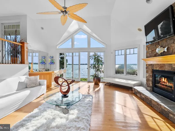 426 Narrows Pointe Dr, Grasonville, MD 21638