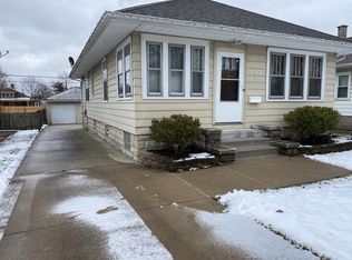 722 Oakland Ave, Joliet, IL 60435