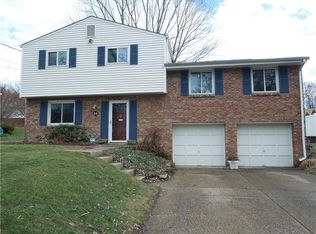 1325 Foxwood Dr, Monroeville, PA 15146
