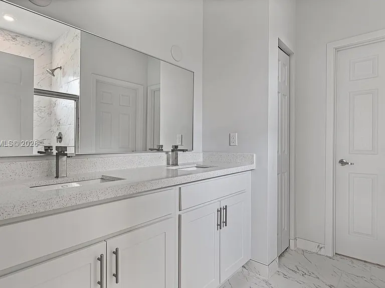 7704 Pacific Ave — Photo 25