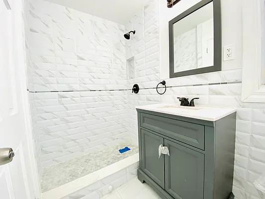 Rented by Blue Egg Realty Corp | media 14