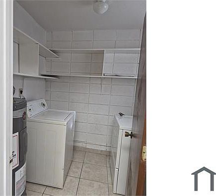 4th image of 854 E Orange St