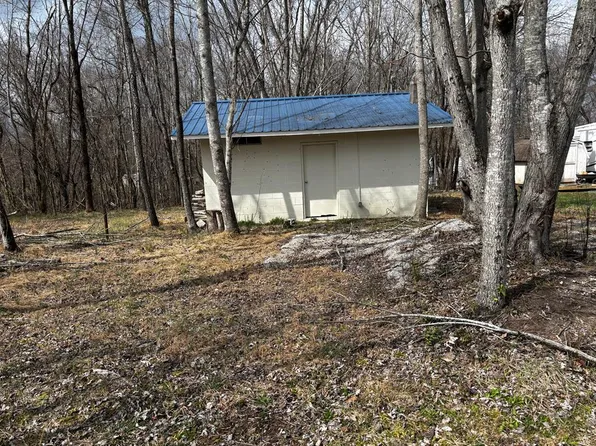 3494 S Grundy Quarles Hwy, Gainesboro, TN 38562