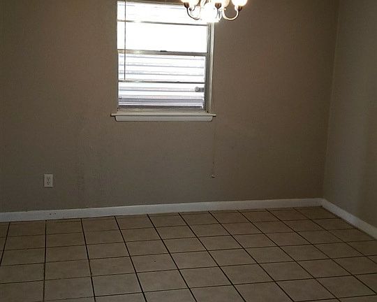 4th image of 4210 SE Camden Way