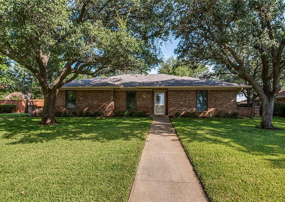 1st image of 614 Medina Dr