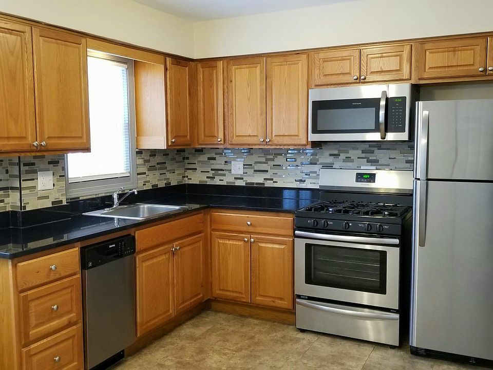 1st image of 4940 Egandale Ave APT 2W