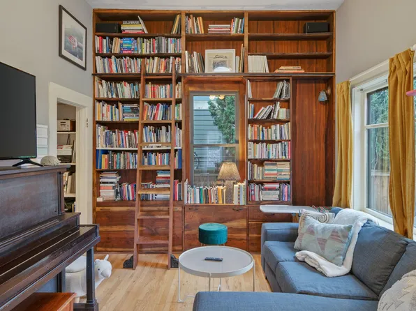 2614 SE Ash St, Portland, OR 97214