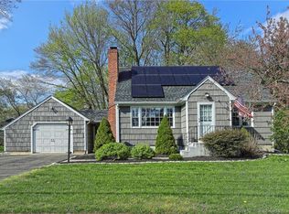 322 Rock Ln, Milford, CT 06460