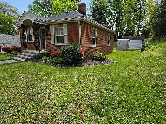 2nd image of 1031 Lanier Ave