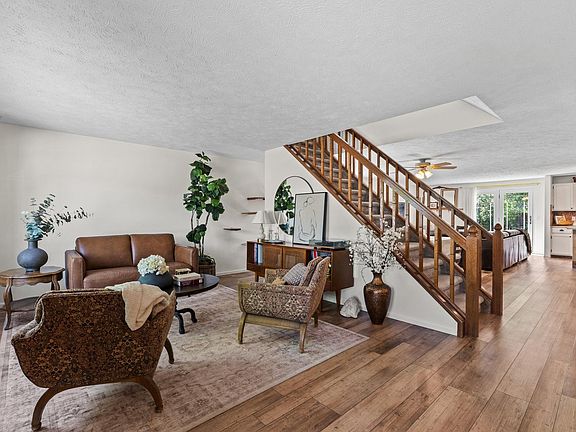 5th image of 1942 Ames Ct