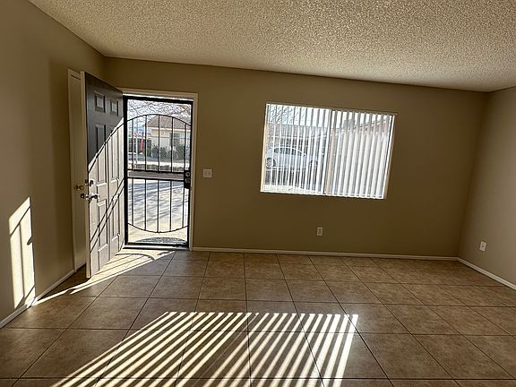 4th image of 6404 El Dorado Ave APT A