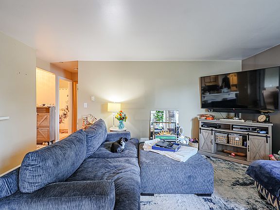 4th image of 1352 Cunat Ct APT 2A