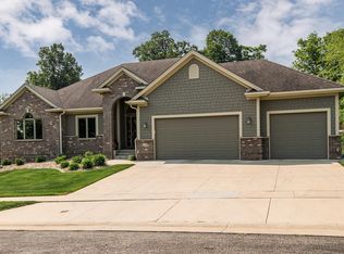 4146 8th St SW, Rochester, MN 55902