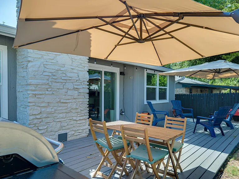 2202 Donna Dr — Photo 37