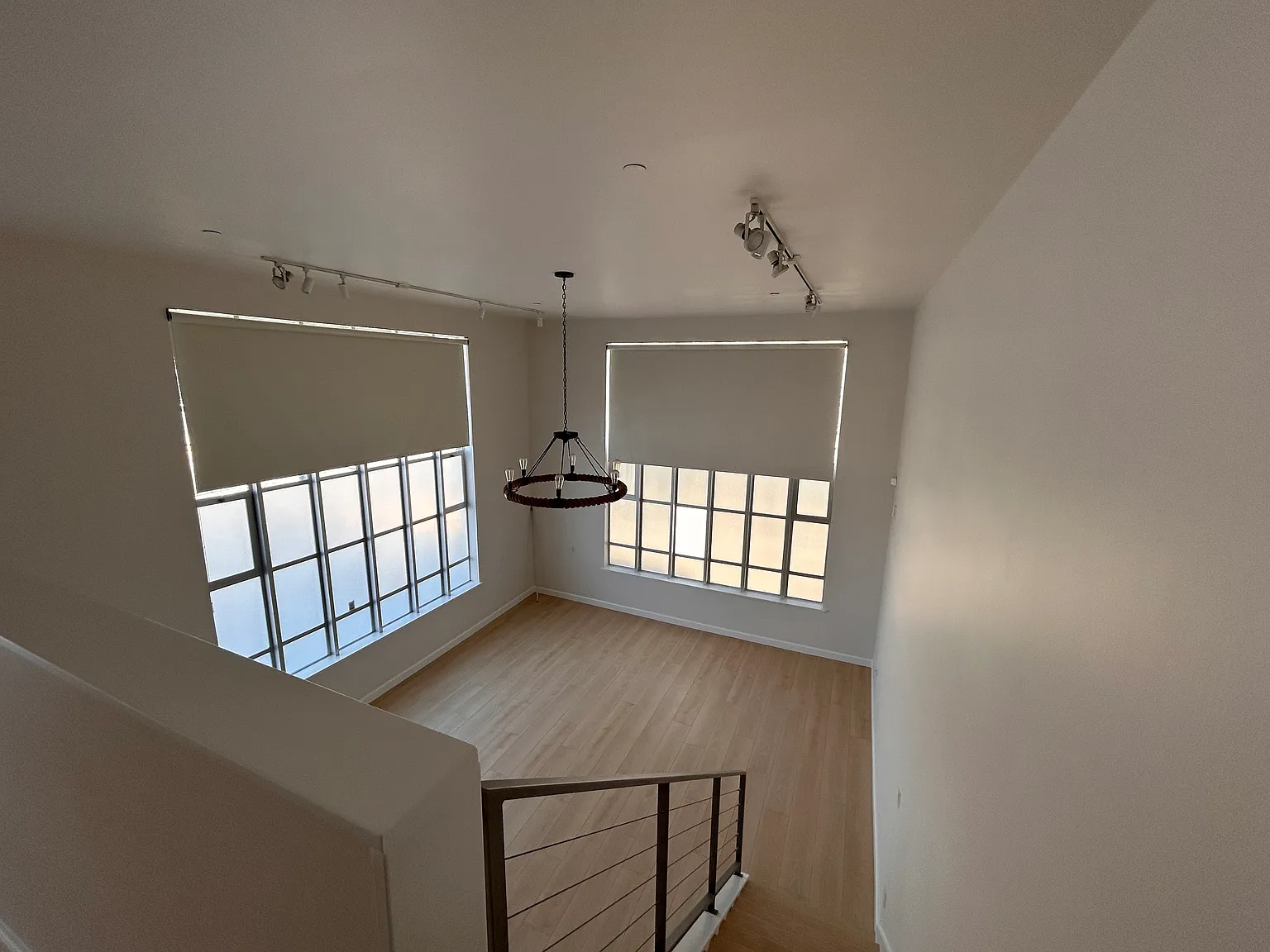 1 bed, 1042 sqft, $5,200 — Photo 3