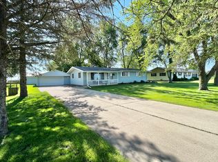 9657 N 1250 East Rd, Shirley, IL 61772