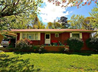 205 Valley Dr, Pigeon Forge, TN 37863