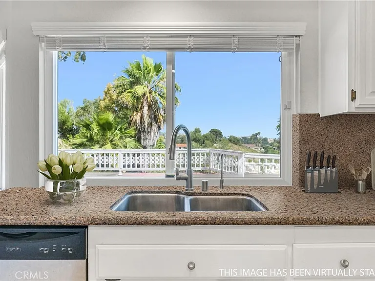 1522 Sunbluff Dr — Photo 17