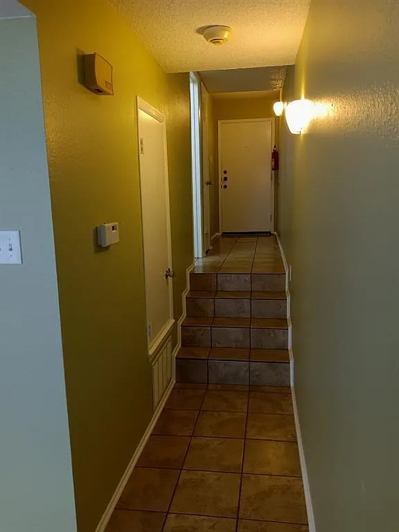 1 bed, 1.0 bath, 692 sqft, $1,265 — Photo 3