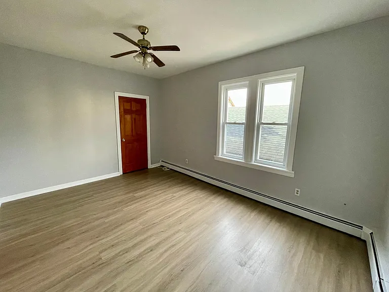 48 Pekin St #1 — Photo 7