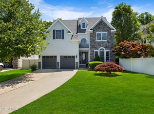 19 Rockspray Ct, Howell, NJ 07731