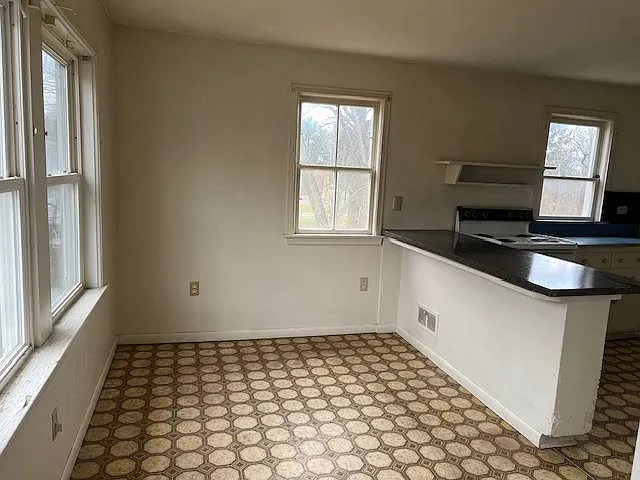 1 bed, 1.0 bath, $575 — Photo 4