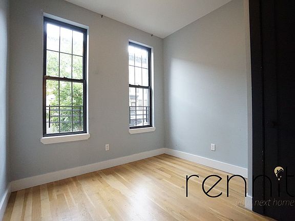 5th image of 852 Hart St #1C