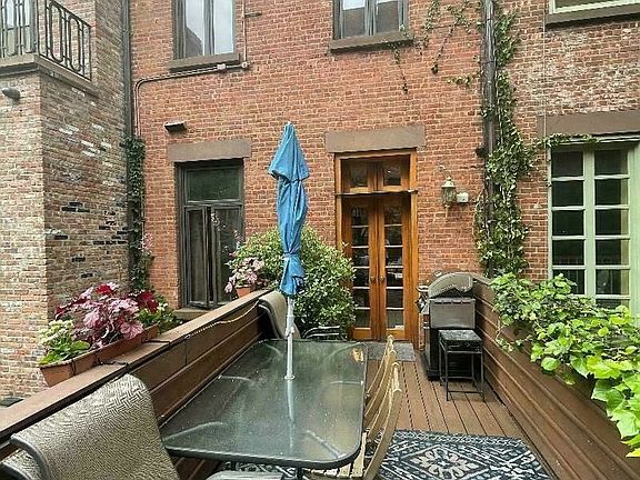 2nd image of 43 Charles St APT 2