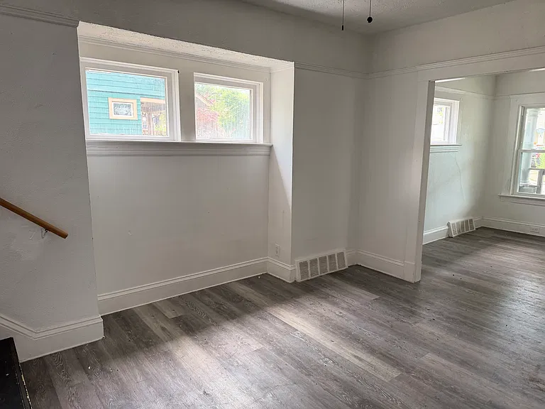 4007 Behrwald Ave — Photo 4