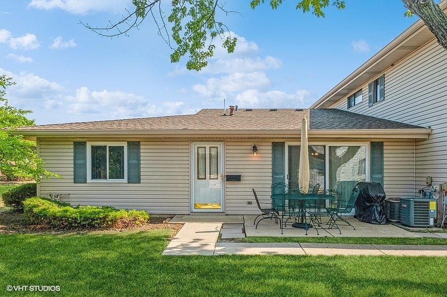 1st image of 205 Nauset Ln