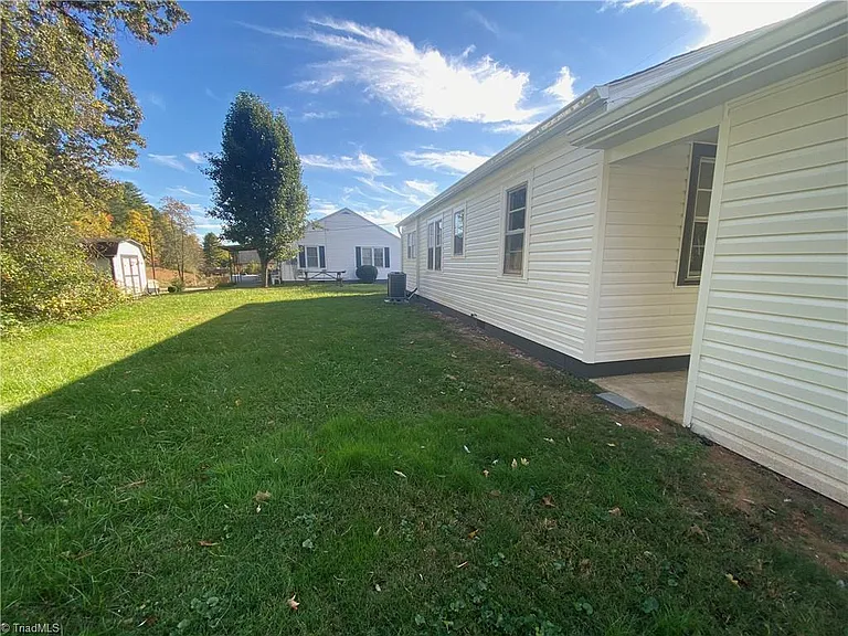 291 Green Acres Myers St — Photo 3