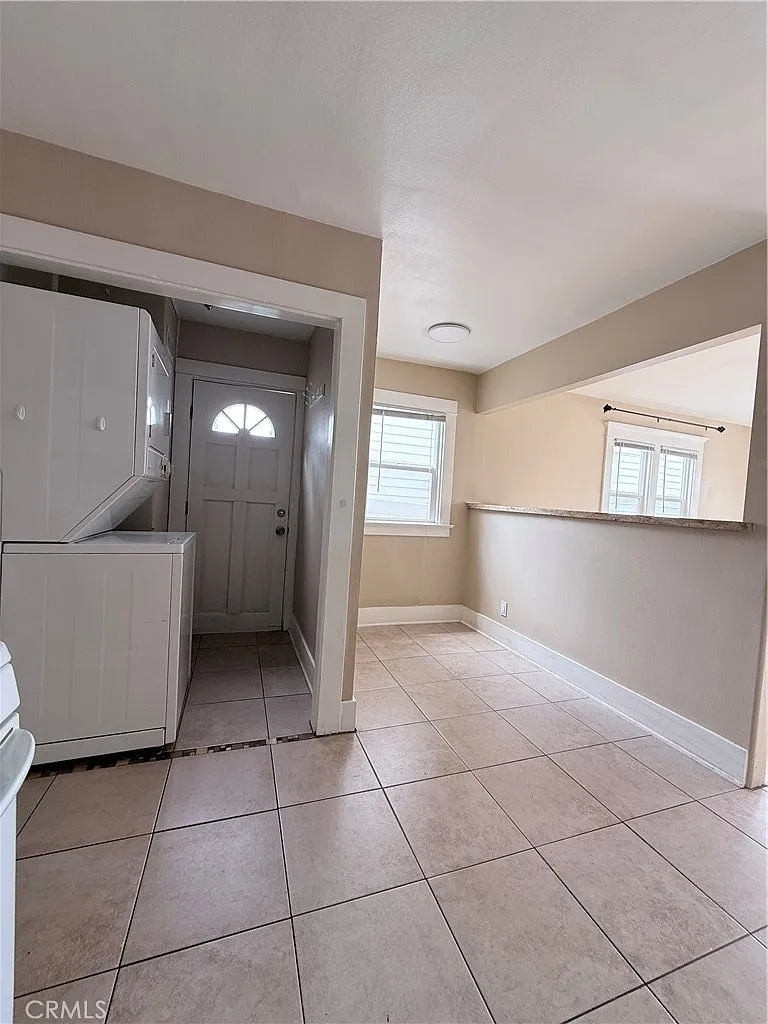 1 bed, 650 sqft, $2,600 — Photo 3