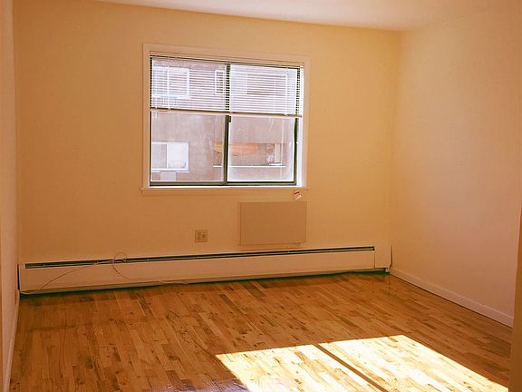 Bedroom image