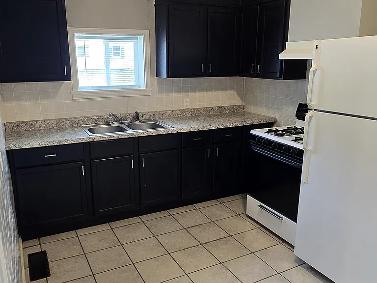 819 N Randolph St — Photo 6