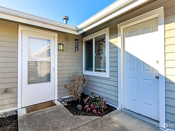 4th image of 5702 N 33rd Street #21C
