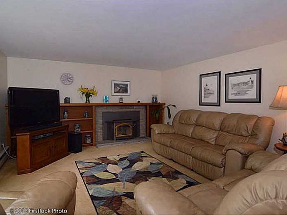 3rd image of 86 Bayberry Ln