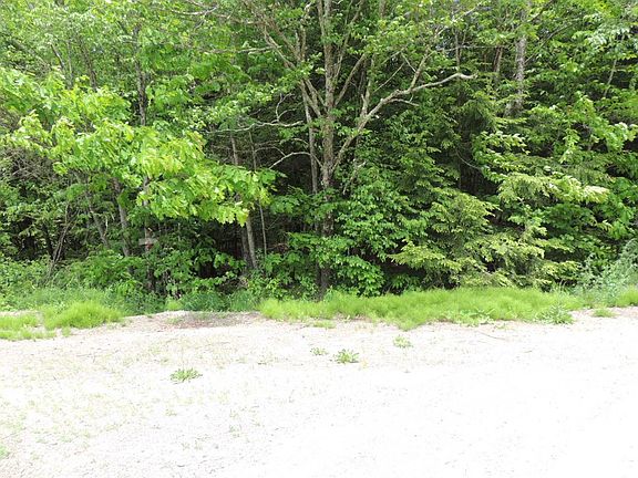 5th image of 114 Matthew Ln