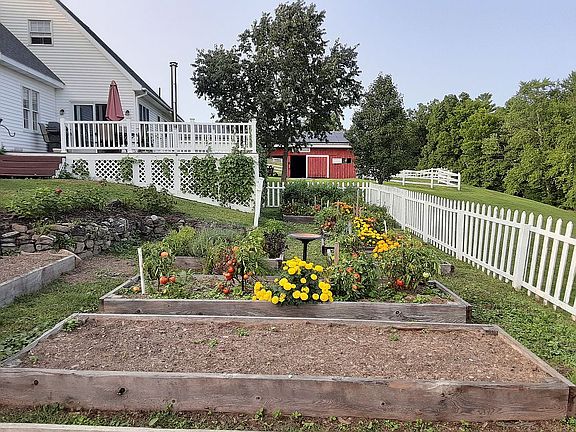 3rd image of 1905 Brisklea Ln