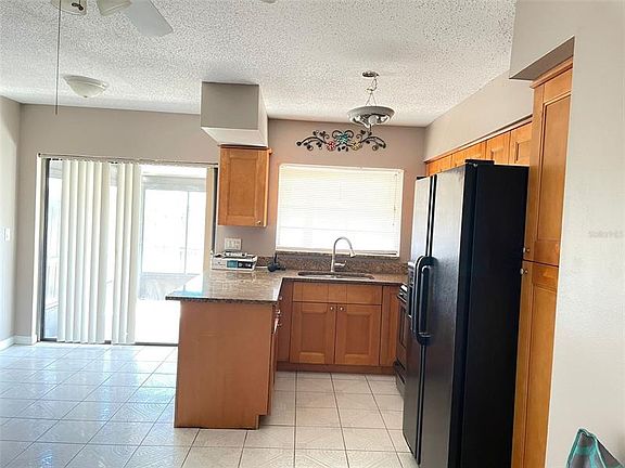 5th image of 5015 Parkhill Pl