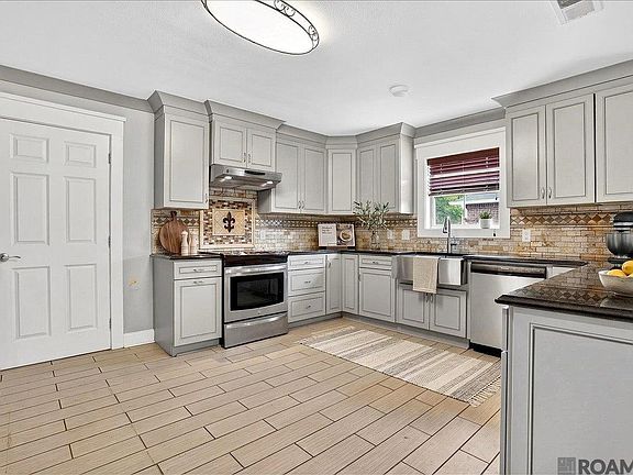 3rd image of 7743 Misty Oaks Ave